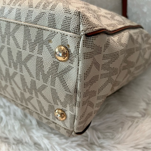 Michael Kors large Harper East West Signature Tote Handbag - LIKE NEW! - Picture 6 of 16